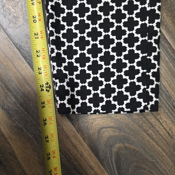 White House Black Market Womens Slim Ankle Pants Size 2R Geometric - Picture 2 of 9